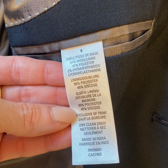 Nordstrom boys’ Navy Blazer - Picture 3 of 4